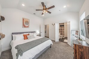 3 عدّة غرف نوم ومكتب ومكواة/لوح كي وواي فاي مجانًا