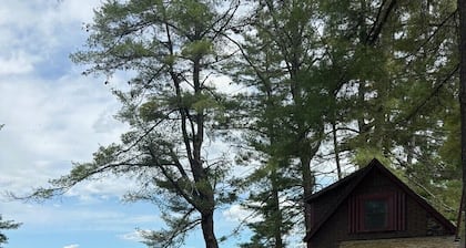 The Little Red Cottage on Webster Lake