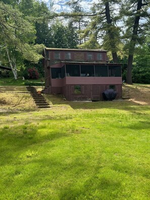 Exterior - The Little Red Cottage on Webster Lake (Franklin)