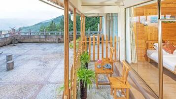 Desk, iron/ironing board, free WiFi