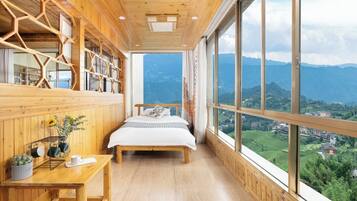 Desk, iron/ironing board, free WiFi