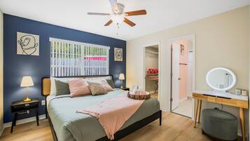 3 bedrooms, iron/ironing board, WiFi, bed sheets