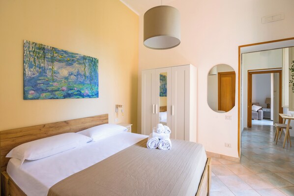 2 chambres, fer et planche à repasser, accès au Wi-Fi (inclus)
