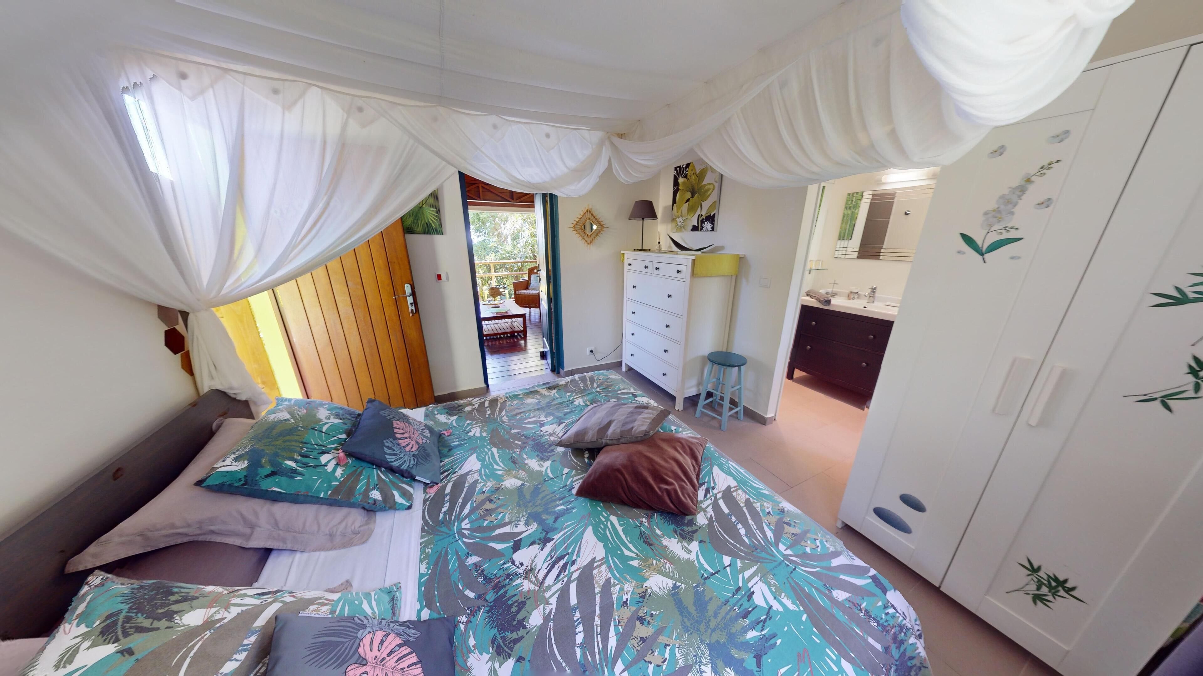 1 slaapkamer, een strijkplank/strijkijzer, gratis wifi, beddengoed