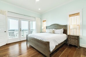 4 sovrum, strykjärn/strykbräda, gratis wi-fi och sängkläder