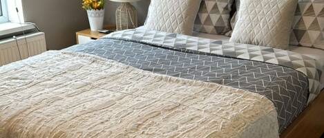 1 sovrum, strykjärn/strykbräda, wi-fi och sängkläder