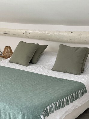 2 chambres, fer et planche Ă repasser, Wi-Fi, literie fournie