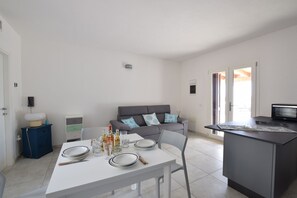 Dining - Villa Del Sole In Budoni sea view (Budoni)