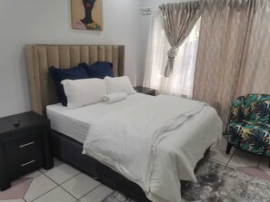 Sistema de insonorización, wifi gratis y ropa de cama