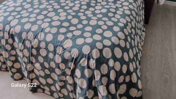 Tabla de planchar con plancha, cuna de viaje y wifi gratis