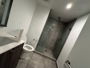 Towels, soap, toilet paper - Luxury Penthouse Studio in the Sky! (Miami)