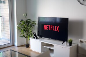 Interior - Luxury 1-bedroom Apartment with private parking & balcony in city centre. 
 (Birmingham)