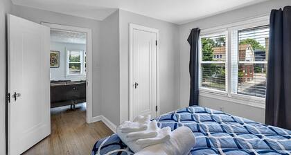 Luxury Downtown Retreat - Prime Spot - Sleeps 6