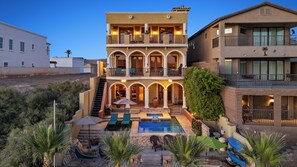 Exterior - Waterfront  Pool  Spa  Views  Dock  7 bd (Bullhead City)