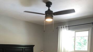 3 habitaciones, tabla de planchar con plancha y wifi gratis