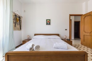 5 chambres, fer et planche à repasser, accès à Internet, literie fournie