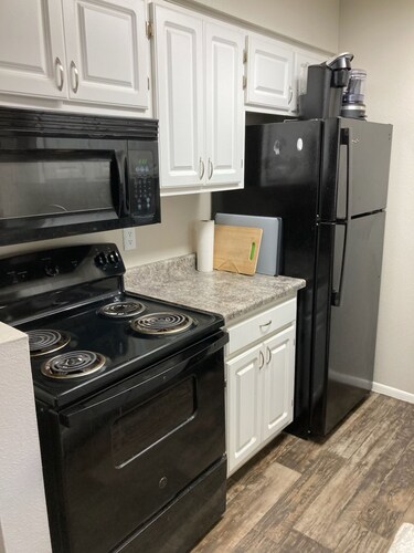 Executive one bedroom, close to all fun, food and drink.  Great location!!