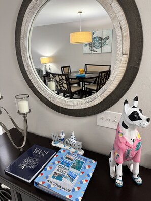 Dining - Perfect Getaway! Naples, Walk To Vanderbilt Beach -Immaculate! (Naples)