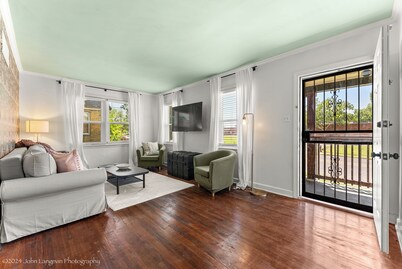 Cozy and Quiet East Memphis Duplex
