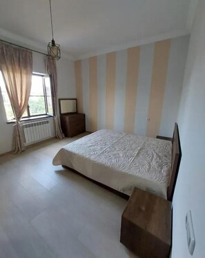 مناشف، صابون، شامبو، ورق حمّام