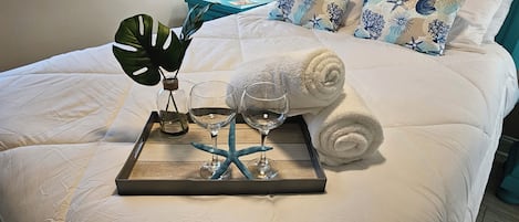 2 bedrooms, desk, iron/ironing board, travel crib