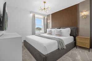 7 bedrooms, iron/ironing board, travel cot, WiFi