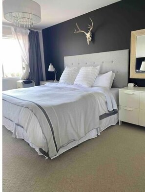 4 soverom, strykejern/-brett, wi-fi og sengetøy