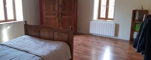3 bedrooms, iron/ironing board, free WiFi - Albigeoise in the heart of the golden triangle  (Cestayrols)