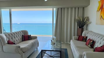 Exclusive Apartment | Living area