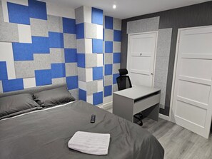 4 Schlafzimmer, Bügeleisen/Bügelbrett, Reisekinderbett, WLAN