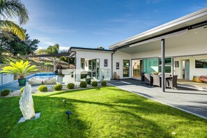 Terrace/patio - Woodford Views - Havelock North Holiday Home (Havelock North)