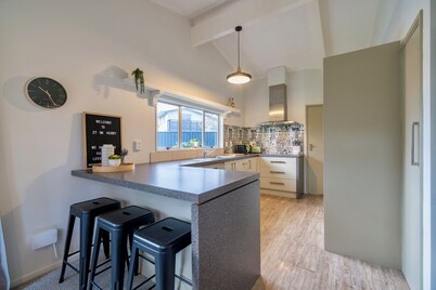 27 on Henry - Te Anau Holiday Home