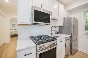 Fridge, microwave, oven, stovetop - Sunny, Chic, Centrally Located 2 bedroom, with Parking & Alexa (Washington)