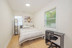 2 bedrooms, WiFi, bed sheets