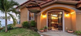 Villa la Ventana - Villa and Casita overlooking the Pacific Ocean near Nosara