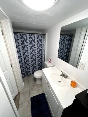 Towels, soap, toilet paper - Montpelier’s Hideout 25 to Lake (Montpelier)