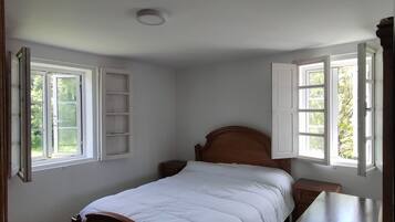 5 makuuhuonetta, silitysrauta/-lauta, Wi-Fi, vuodevaatteet