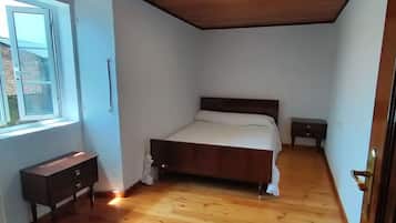 5 室のベッドルーム、アイロン / アイロン台、WiFi、ベッドシーツ