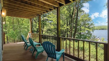 Rumah (4 Bedrooms) | Bagian depan properti