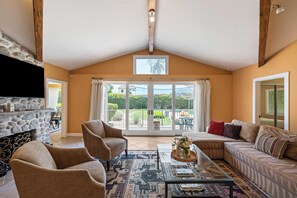 House (3 Bedrooms) | Interior - Dandelion by Avantstay Pool, 0.2mi to Downtown! (Palm Springs)