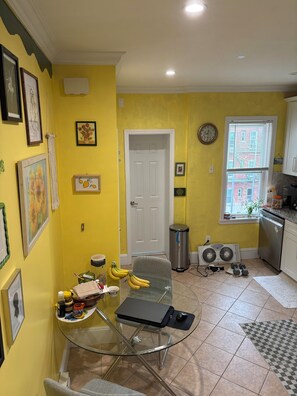 Interior - Comfy One Bedroom Apartment with a Den Room near Grove St PATH Station (Jersey City)