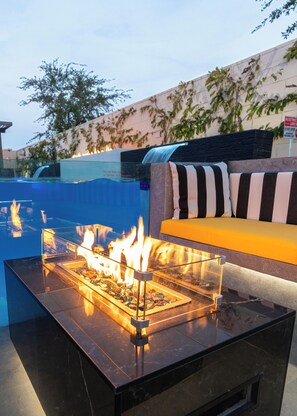 المنطقة المحيطة بالمنشأة