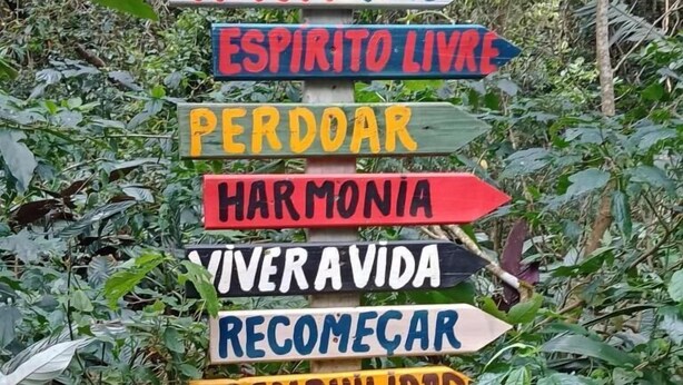 On the beach, white sand - zaua guest house (Florianópolis)