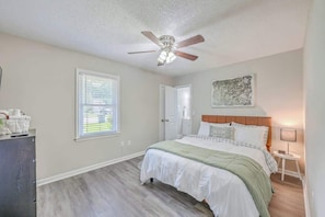 4 bedrooms, iron/ironing board, travel cot, free WiFi
