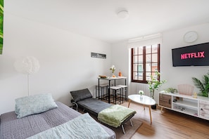 1 makuuhuone, silitysrauta/-lauta, Wi-Fi, vuodevaatteet