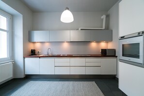 Fridge, microwave, oven, dishwasher - Vienna Residence, Währinger Str - Inner City #6454 (Vienna)