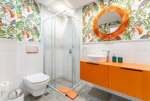 Shower, towels, soap, shampoo