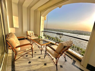 Nile view appt, Cornish al Nile