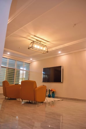 Interior - Seyramz Palace - Entire 2 Bedroom Apartment - Free Shuttle on Arrival (Tamale)