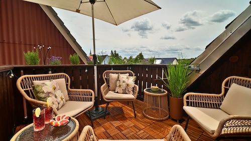 Green Loft Black Forest / 120 sqm / roof balcony -- music corner